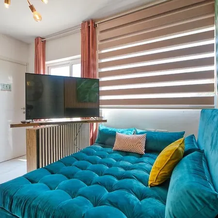 Апартаменты Luxury Bright Penthouses With Jakkuzzi,valletta And Marina Views - Vip Feel Santa Vennera