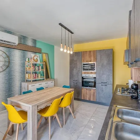 Luxury Bright Penthouses With Jakkuzzi,valletta And Marina Views - Vip Feel Апартаменты Santa Vennera