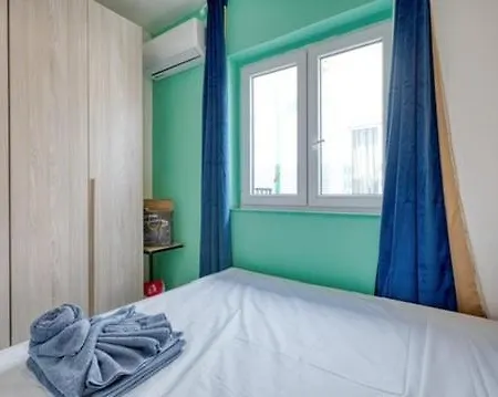 Апартаменты Luxury Bright Penthouses With Jakkuzzi,valletta And Marina Views - Vip Feel