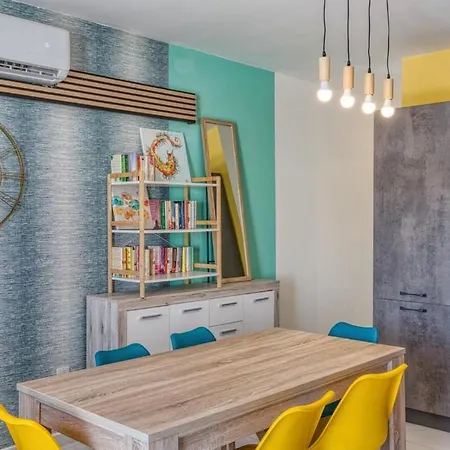 Luxury Bright Penthouses With Jakkuzzi,valletta And Marina Views - Vip Feel