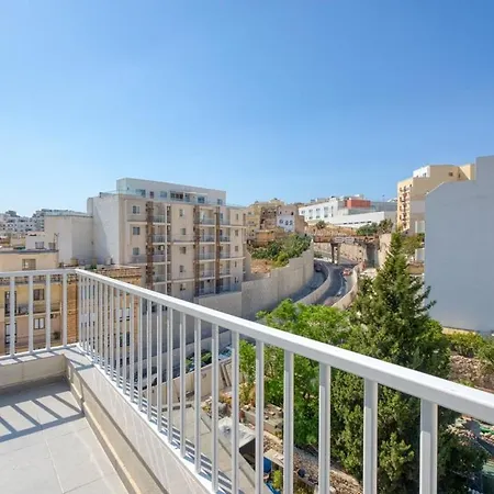 Luxury Bright Penthouses With Jakkuzzi,valletta And Marina Views - Vip Feel *