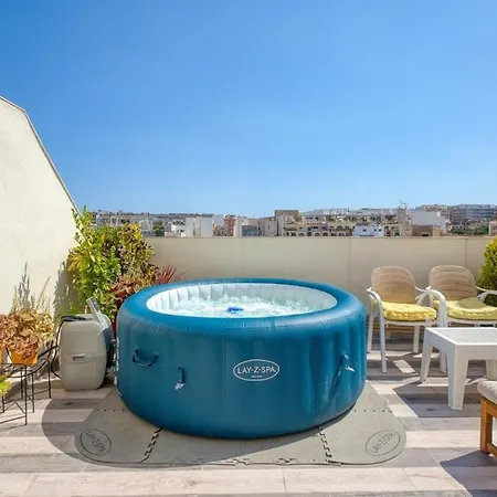 Luxury Bright Penthouses With Jakkuzzi,valletta And Marina Views - Vip Feel