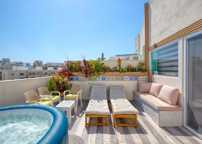 Luxury Bright Penthouses With Jakkuzzi,valletta And Marina Views - Vip Feel Apartment