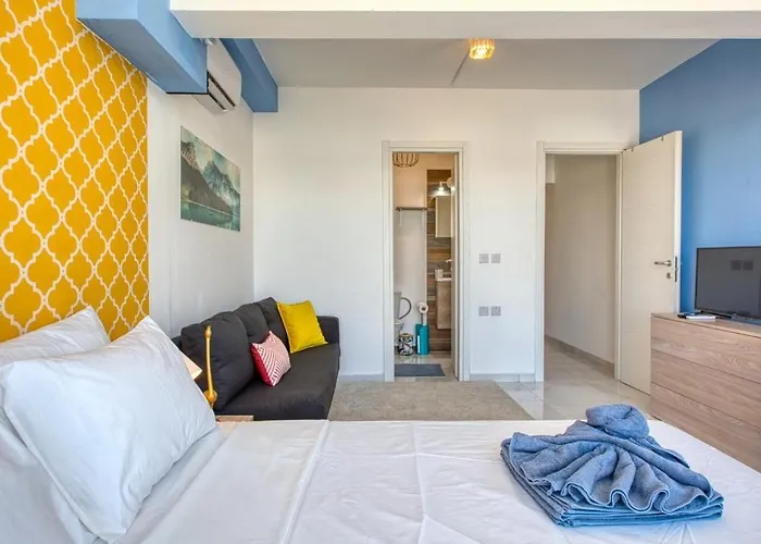 Luxury Bright Penthouses With Jakkuzzi,valletta And Marina Views - Vip Feel