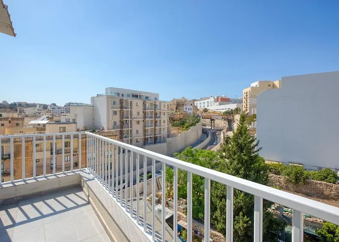 Luxury Bright Penthouses With Jakkuzzi,valletta And Marina Views - Vip Feel *
