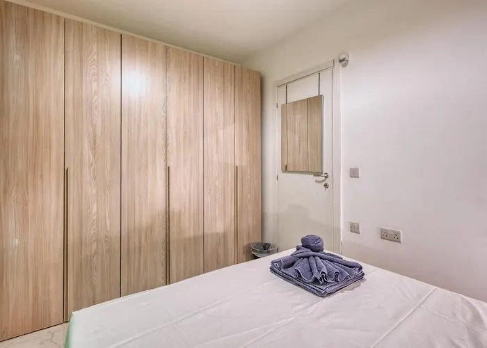 Luxury Bright Penthouses With Jakkuzzi,valletta And Marina Views - Vip Feel * Santa Venera