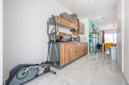 Apartment Luxury Bright Penthouses With Jakkuzzi,valletta And Marina Views - Vip Feel *