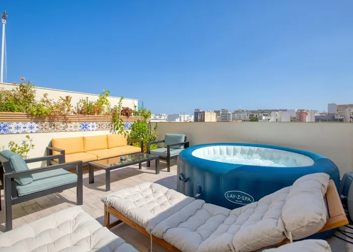 Luxury Bright Penthouses With Jakkuzzi,valletta And Marina Views - Vip Feel Apartment *